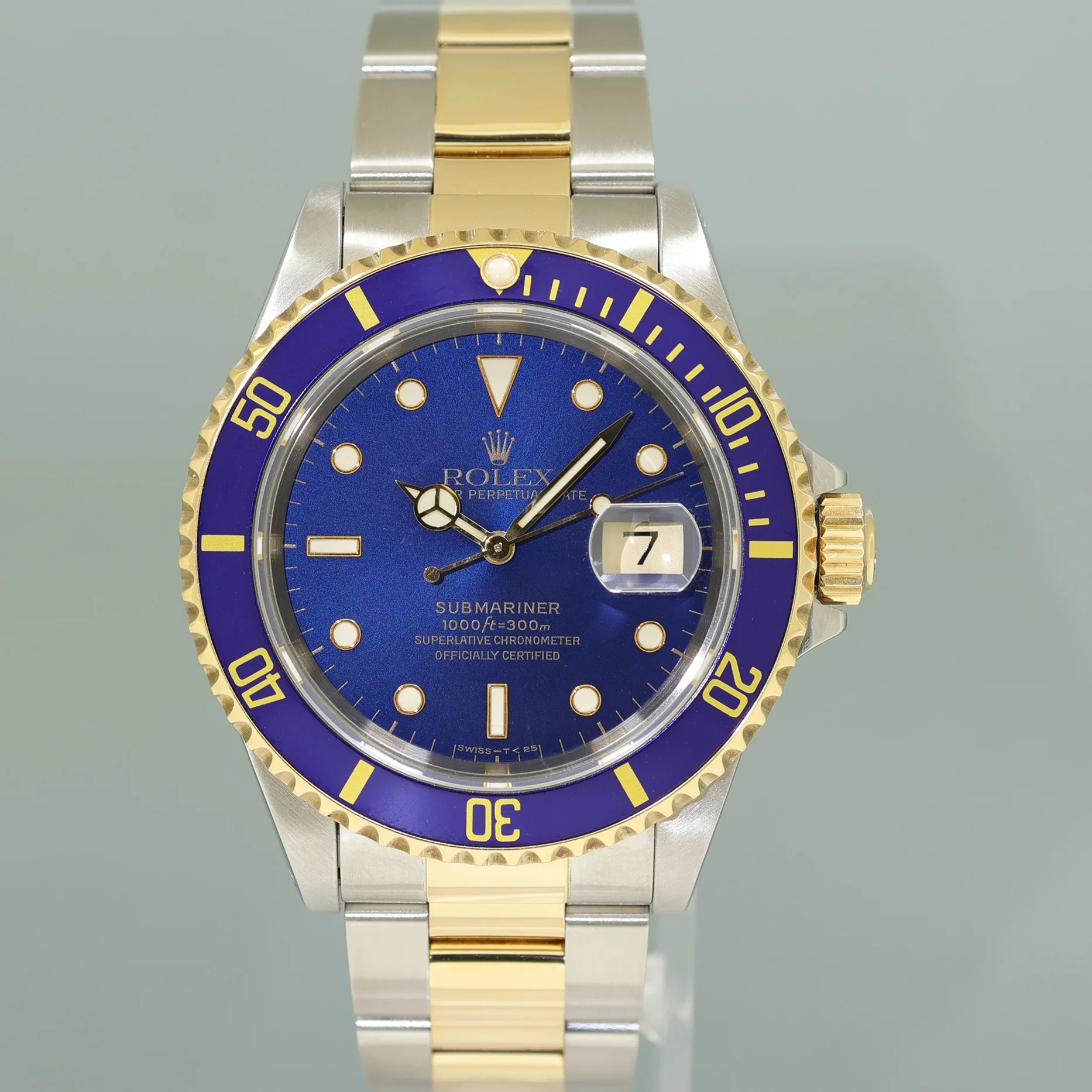 1995 MINT Rolex Submariner 16613LB Gold Steel Two Tone Yellow Gold Sunburst Blue Dial Watch - Image 2