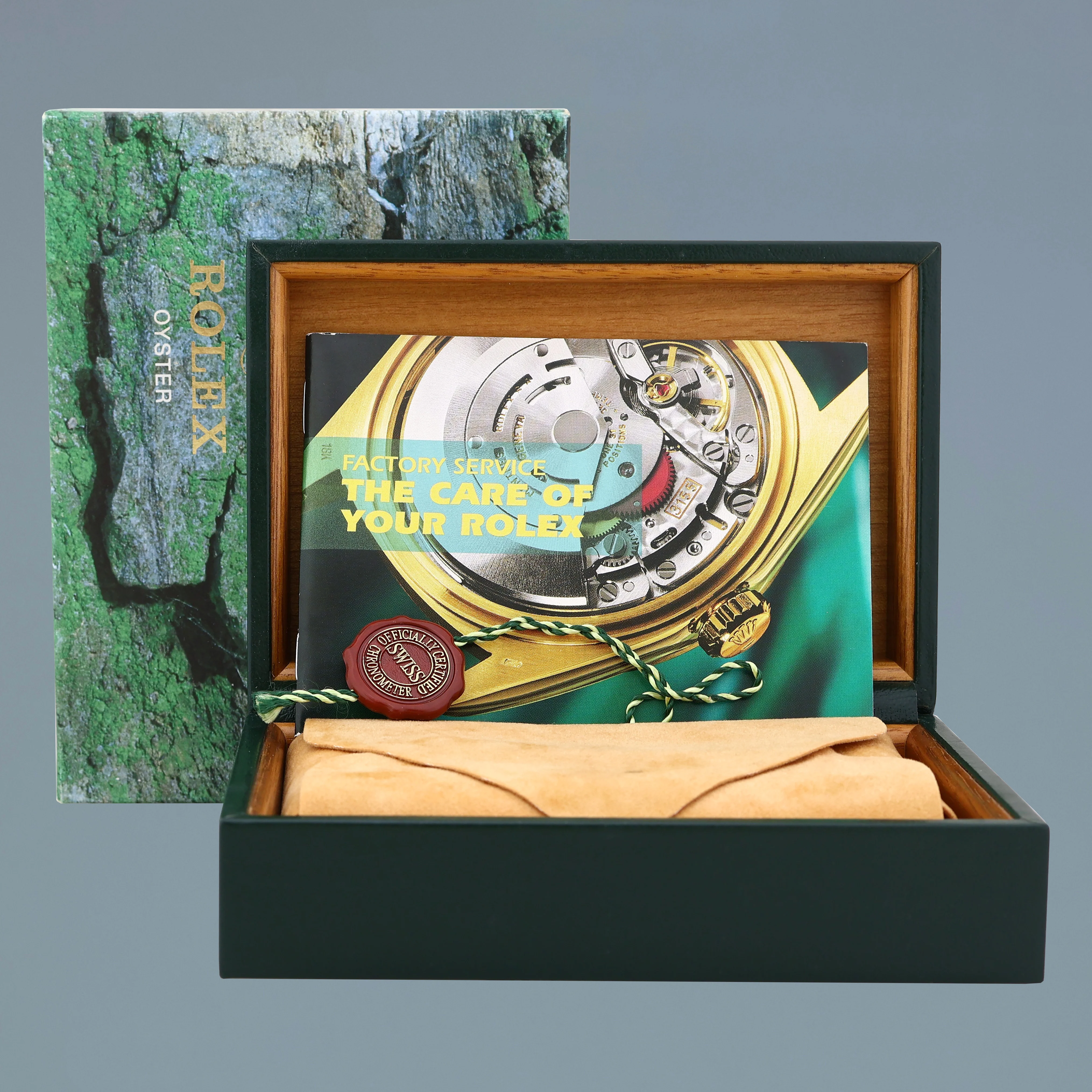 MINT 1996 Rolex Submariner Date Tritium 16610 Steel Black 40mm Oyster Watch Box - Image 7