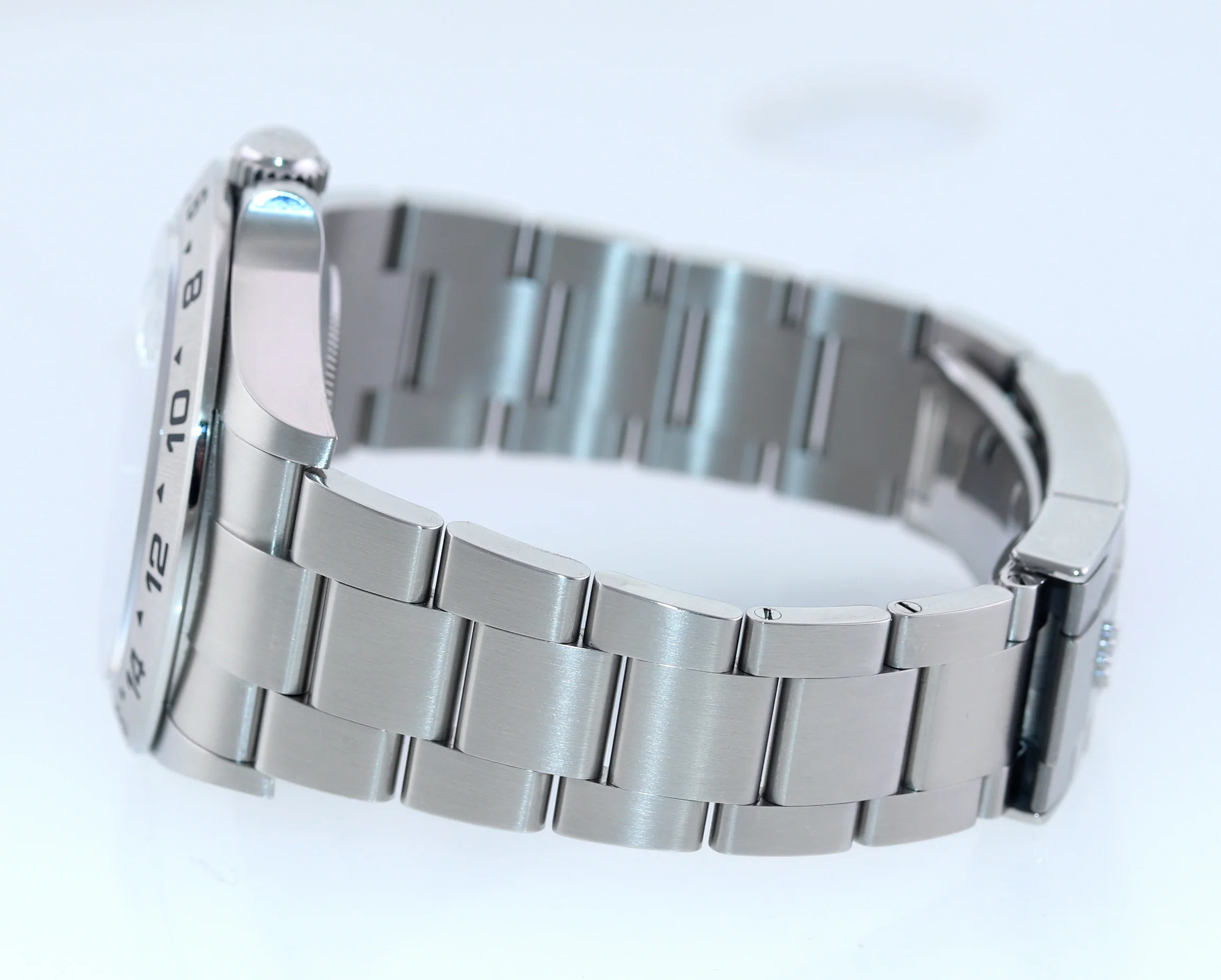 MINT 2023 Rolex 226570 Explorer 2 II 42mm White Polar Steel Date Stainless Steel Watch - Image 4