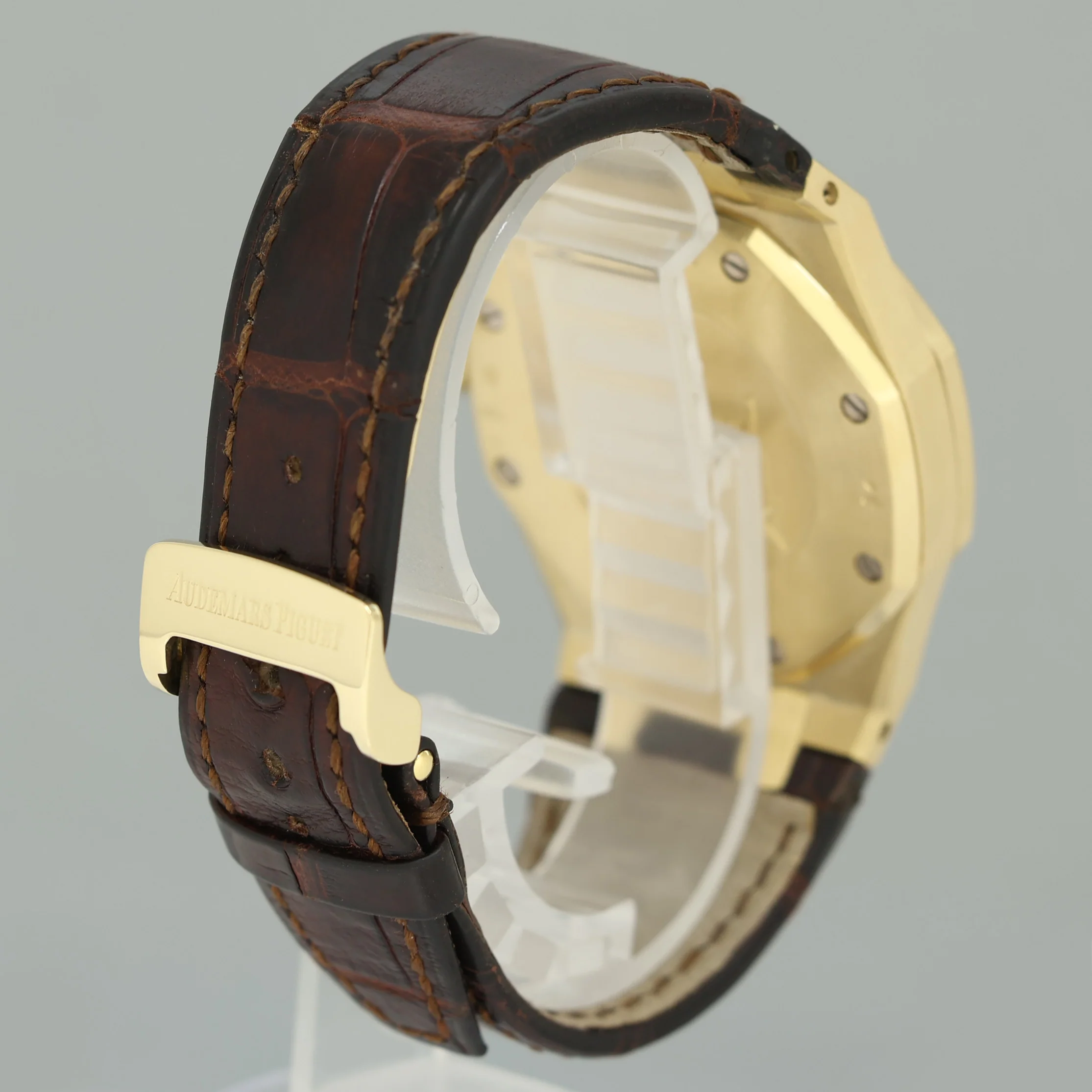 MINT Audemars Piguet AP Royal Oak Dual Time Yellow Gold 26120ba 39mm White Leather Watch Box - Image 6